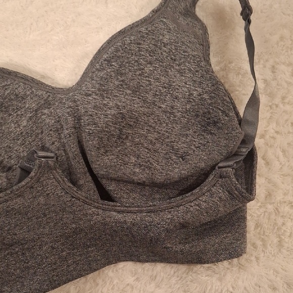 Puma Gray Sports Bra with Wide Straps and V-Neck - Picture 5 of 5